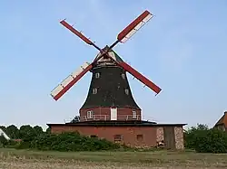 Голландская ветряная мельница