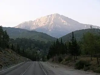 Вид на гору Тахталыдаг со стороны Текировы