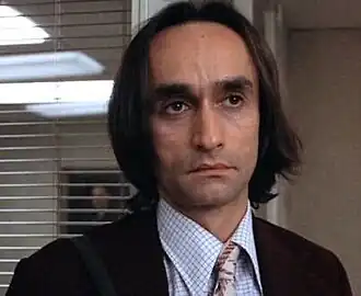 Джон Казале в роли Сэла (кадр из фильма «Собачий полдень», 1975)