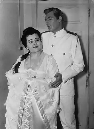 Джон Лэнигэн и Виктория де Лос Анхелес в опере «Мадам Баттерфляй» (1957)