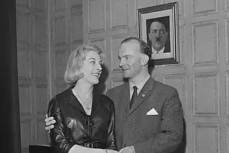 Колин Джордан и Франсуаза Диор[англ.] в 1963 году, в год их свадьбы