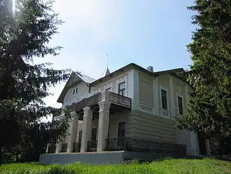 Усадьба Молоствовых, центральный архитектурный объект заказника