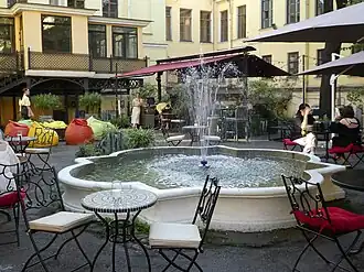 Отреставрированный фонтан