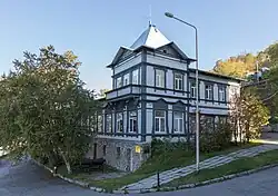 121904 единицы хранения основного фонда, 25175 единиц хранения научно-вспомогательного фонда.px