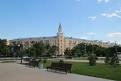 Жилой дом по адресу площадь Ленина 2