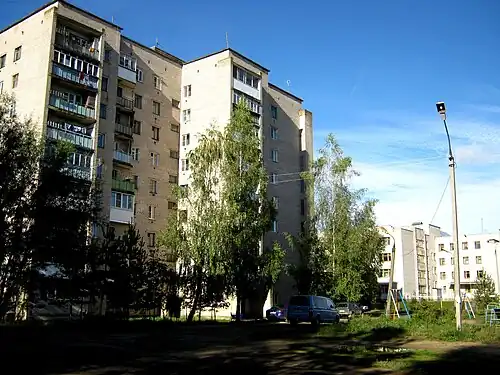 Жилой дом и средняя школа № 5(Осташковский пр-д, д.7 и 4А)