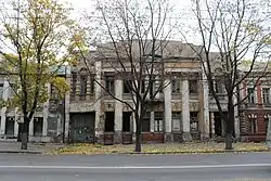 Общий вид на современное состояние здания