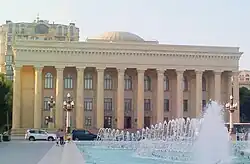 Здание Бакинского филиала Центрального музея В. И. Ленина (ныне Музейный центр Министерства культуры и туризма Азербайджанской Pеспублики ) (1955)