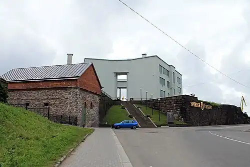 Здания порохового погреба, музея «Эрмитаж-Выборг» и школы искусств на бастионе Панцерлакс