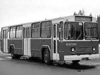 Автобус ЗиУ-8 на испытательном полигоне Завода имени Урицкого. 1974 год