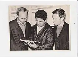 В центре - Ирисметов Махмуд Пайзахметович. Лаборатория, 1978 год.