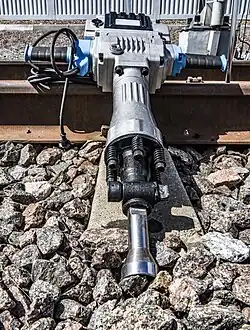 Электрический путевой костылезабивщик ЭКЗ-1