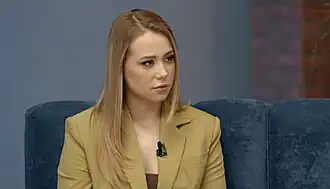 Ксения в роли интервьюера на «Стенке», 2021 год