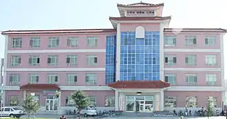 Административное здание в Лабудалине (2000 год)