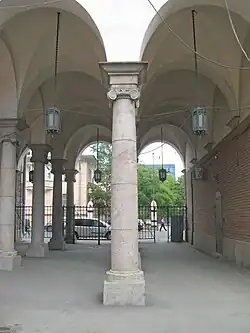 Проезд во двор