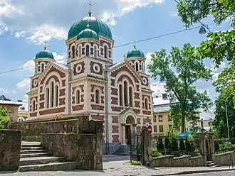 Вид на собор с Запада