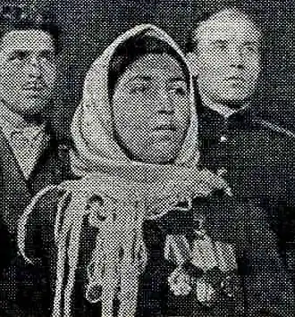 Мания Керимова в числе группы делегатов IX съезда ВЛКСМ от комсомольских организаций Азербайджана. 1949 год