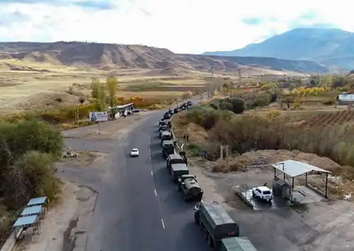 Колонна подразделений бригады в Нагорном Карабахе, ноябрь 2020 года