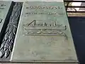 Мемориальная доска у памятника морякам торгового флота, Владивосток, 2015-06-04