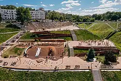 Многоуровневая детская площадка в парке 800-летия Нижнего Новгорода обыгрывает рельеф. Автор фото — Дима Четыре