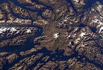 Район вулкана Берни. Космический снимок НАСА.