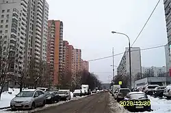 Магнитогорская улица у дома 19, вид на запад