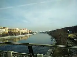 Вид на Пушкинскую набережную (справа)