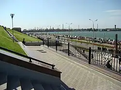 Набережная зодчего Дудина в районе монумента «Навеки с Россией»