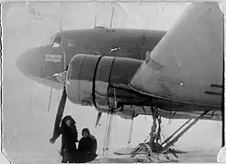 Самолёт полярной авиации на аэродроме Нагурское, о. Земля Александры, СССР. 1954 г.