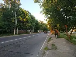 Вид на начало Лениногорской улицы от платформы «Косино»