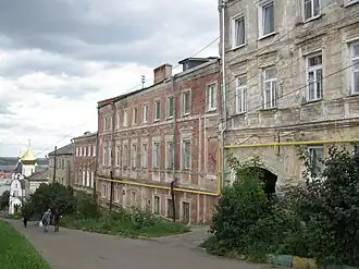 Дом входит в историческую застройку вокруг Ильинской церкви.