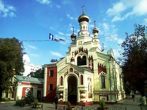 Главный фасад (паперть и звонница)