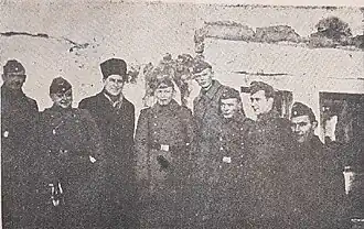 Н. А. Зуев (третий справа) на Восточном фронте, среди солдат группы армий «Центр». Конец 1941 года.