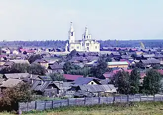 Никольская церковь (в центре), фото С. М. Прокудина-Горского (1910)