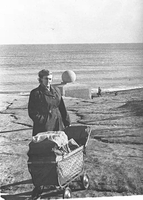 Детская коляска. Одесса, 1956 год