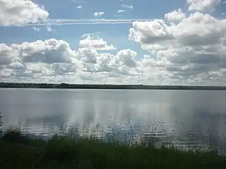 Вид на озеро летом 2013 года