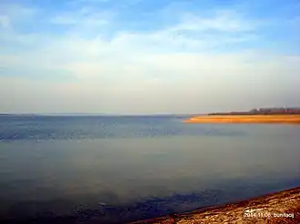 Вид на озеро Полозерье с юго-восточного берега осенью 2014 года