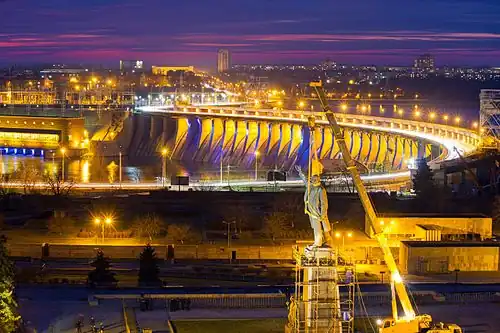 Демонтаж памятника