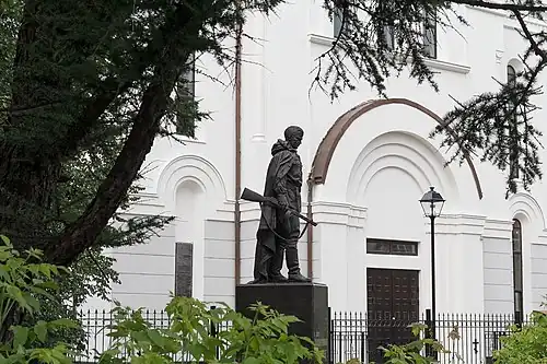 Памятник защитнику Родины