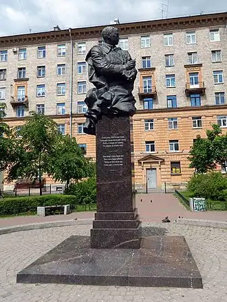 Памятник Мусе Джалилю в Санкт-Петербурге