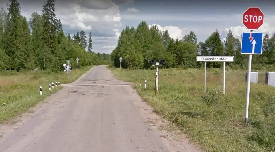 Необорудованный железнодорожный переезд. 2020 год