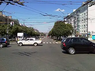 Вид проспекта Ленина от перекрёстка с ул. Гагарина