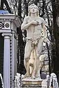 Статуя «Адам» (1718). ГМЗ «Петергоф», Санкт-Петербург.