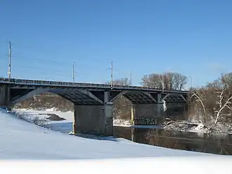 Вид на мост с восточной стороны