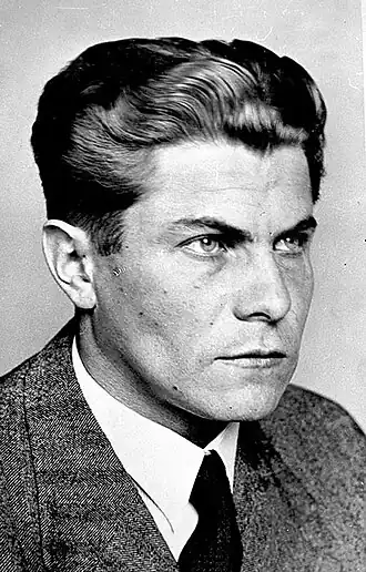 Эрнст Плишке в молодости