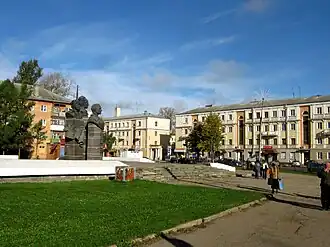 На площади Революции