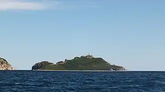 Остров Чихачёва перед входом в залив Ольги