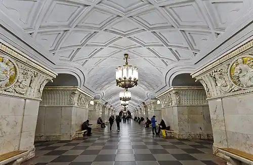 Зал станции, 1 января 2012 года