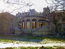 Северный фасад гостиницы Украина