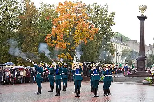 Рота специального караула Президентского полка на открытии барельефов на стеле Воинской славы